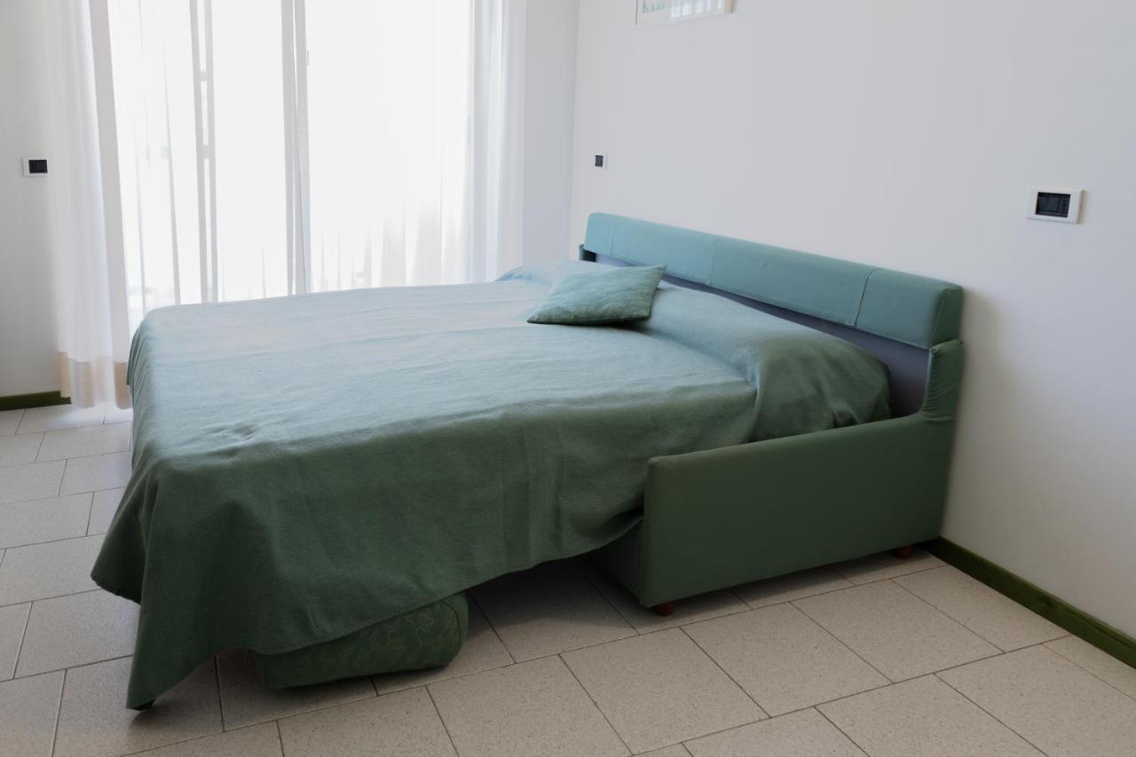 Residence Hotel Club House Cattolica Extérieur photo