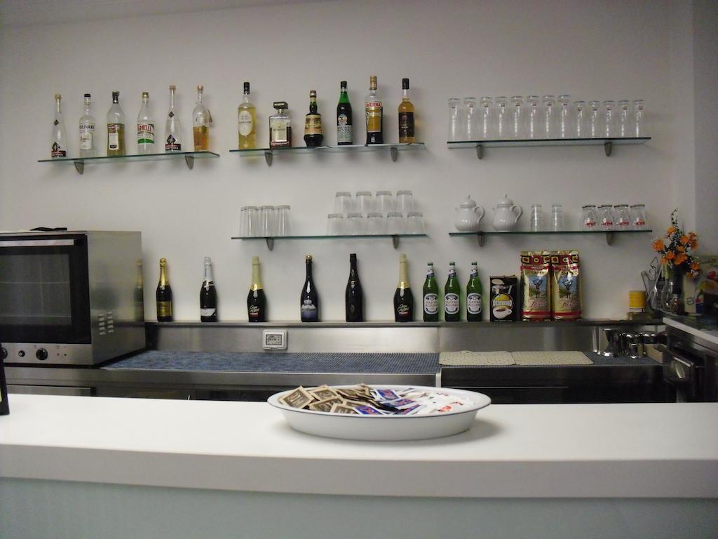 Residence Hotel Club House Cattolica Extérieur photo
