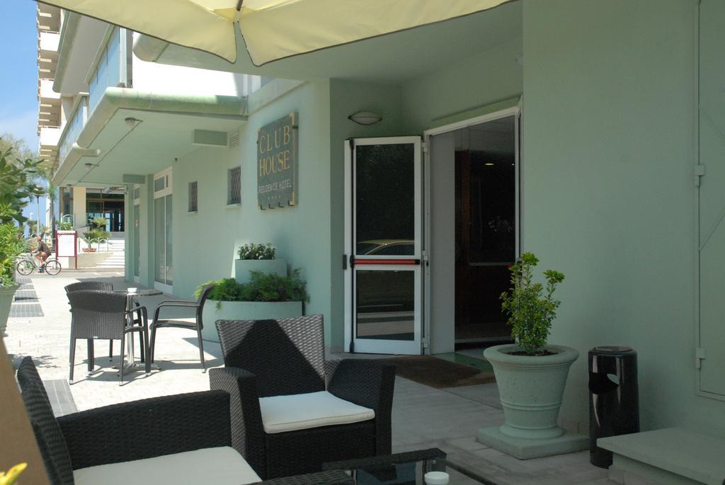 Residence Hotel Club House Cattolica Extérieur photo